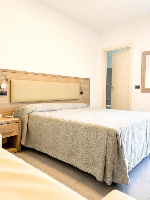 Due camere comunicanti per famiglie a Rimini - foto 3